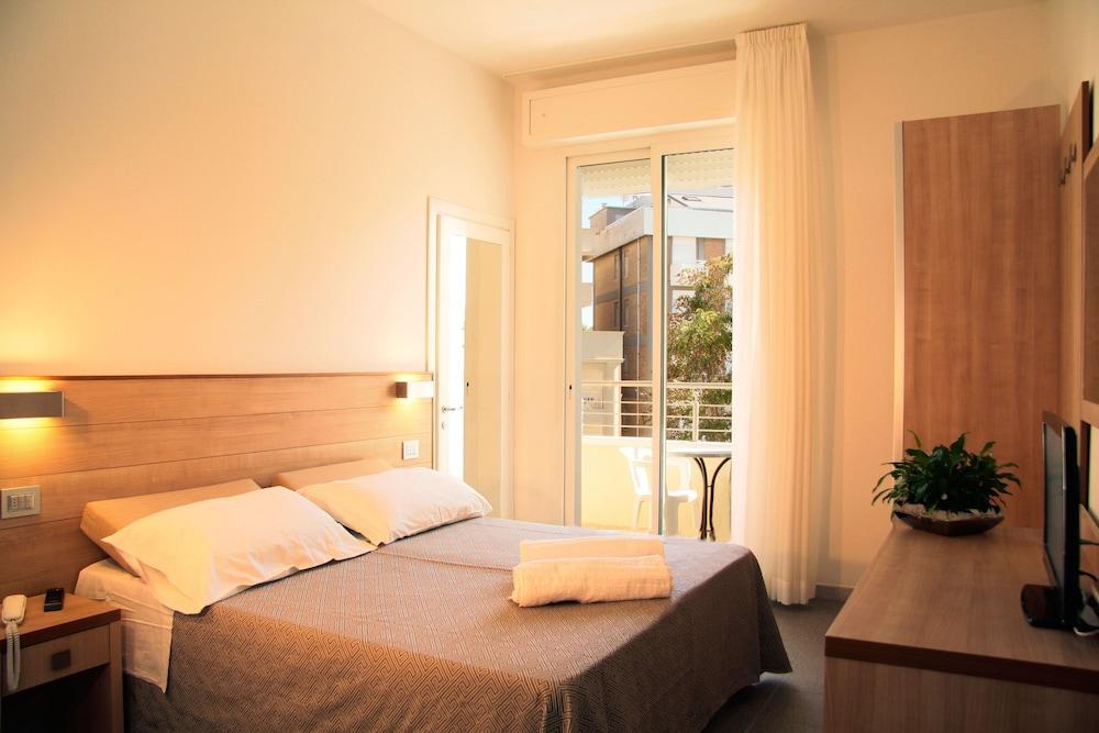 Hotel Bellevue Cattolica Dış mekan fotoğraf