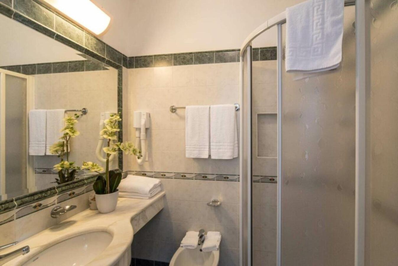 Hotel Bellevue Cattolica Dış mekan fotoğraf