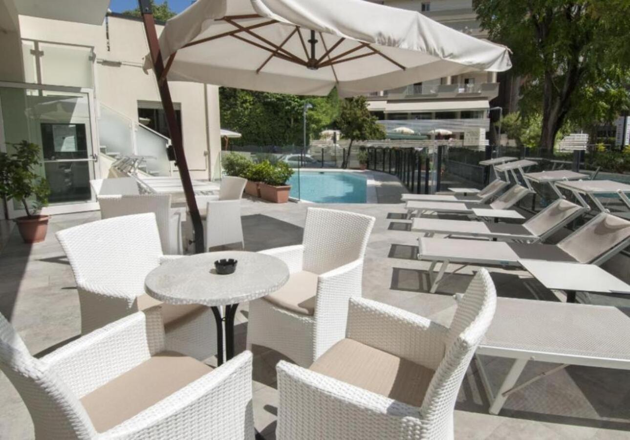 Hotel Bellevue Cattolica Dış mekan fotoğraf