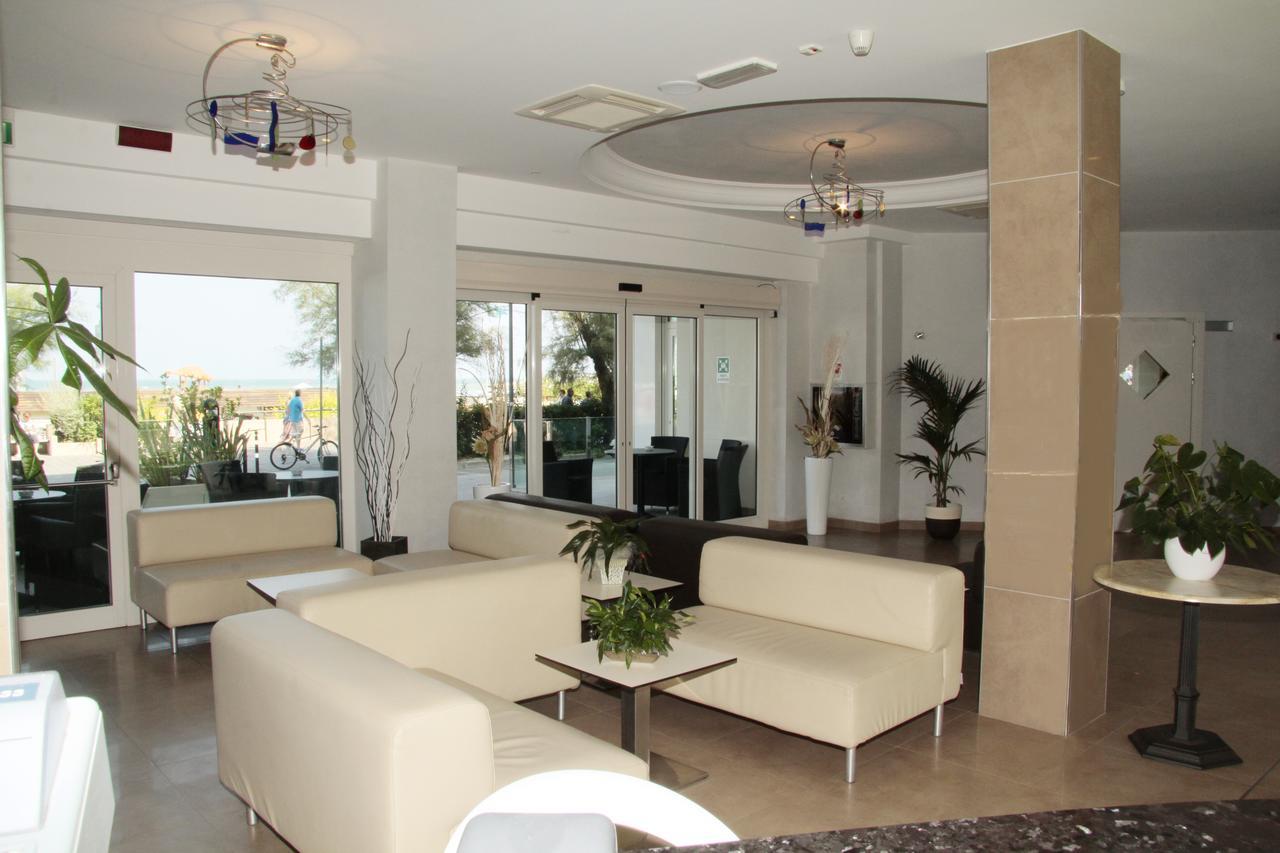 Hotel Bellevue Cattolica Dış mekan fotoğraf